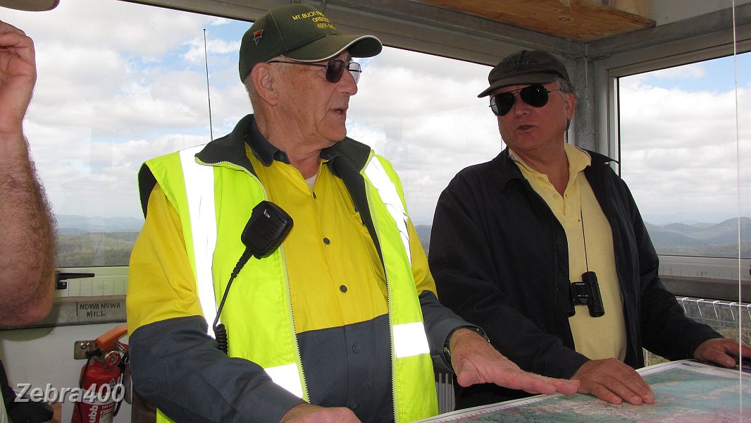 02-Graeme Wilson (TLCC Vic Mbr No.1) tells Kevin about the life in a Fire Tower.JPG